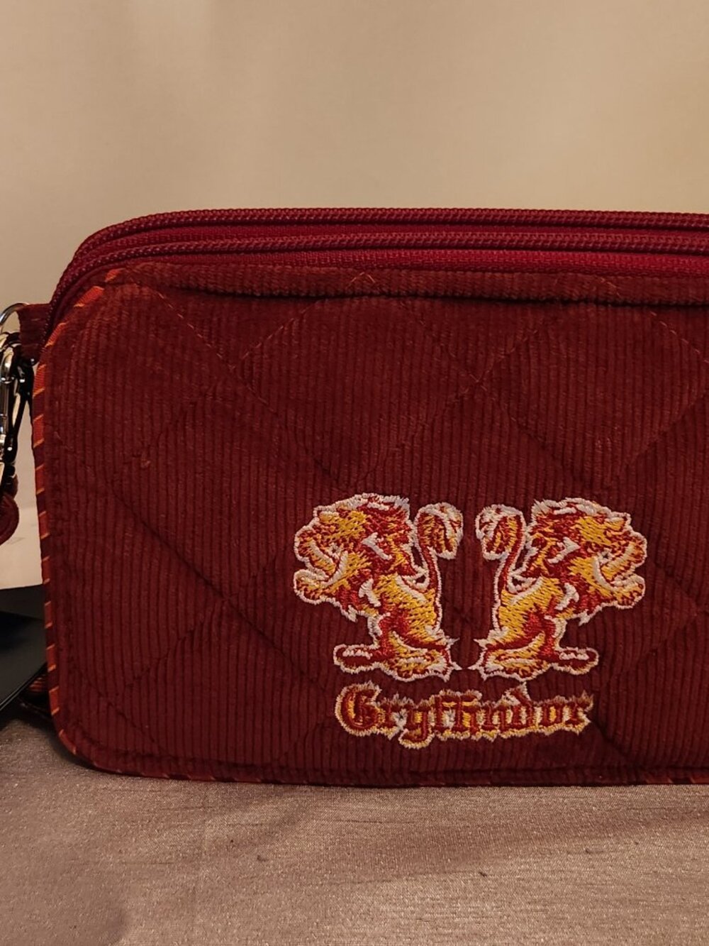 Vera Bradley Harry Potter Gryffindor All In One RFID crossbody NWT